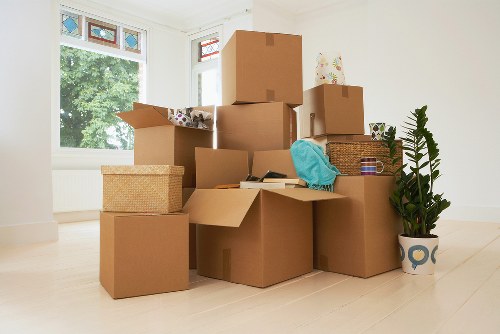Flexible moving transport in Archway for furniture and boxes