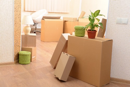 Removal truck hire for homes and businesses in Archway