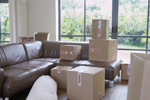 Careful moving service for flat and house relocations